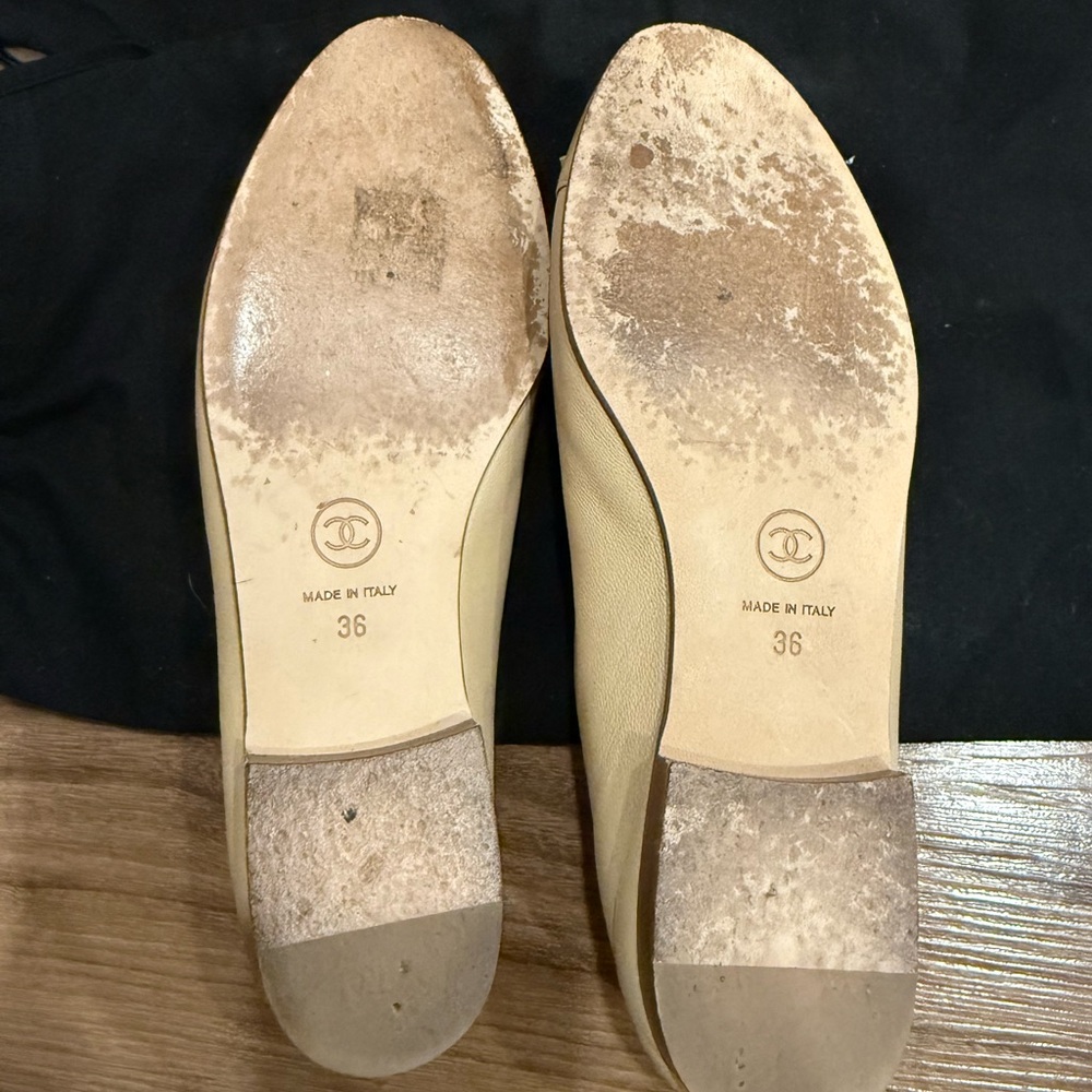 CHANEL beige ballet flats - Picture 7 of 9